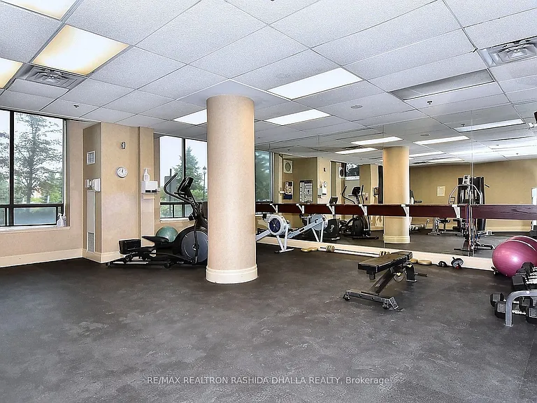 39 Oneida Cres #610 — Photo 31