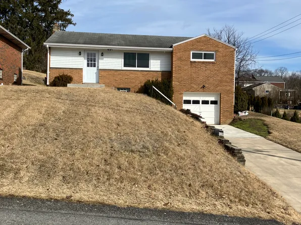 134 Delfred Dr, Carnegie, PA 15106