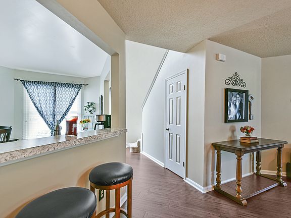 4th image of 823 Shoal Creek Trl