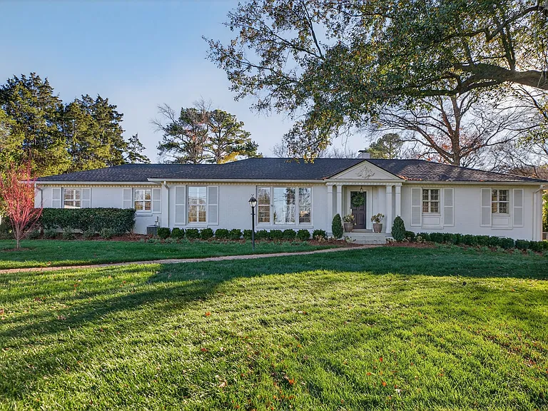 1209 Tyne Blvd — Photo 1