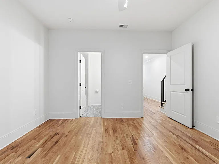 6305 Robertson Ave #6 — Photo 5