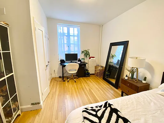 Rented by J PRESTON AND ASSOCIATES INC | media 25