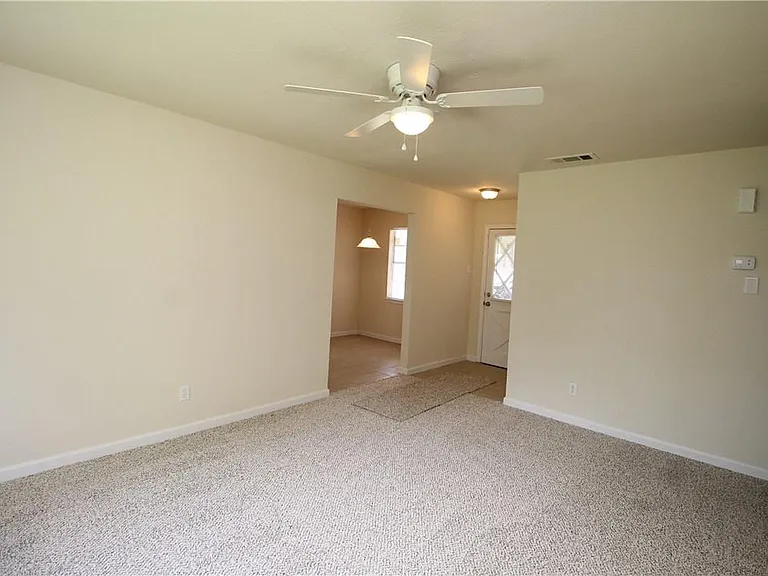 902 Lindo Dr — Photo 9