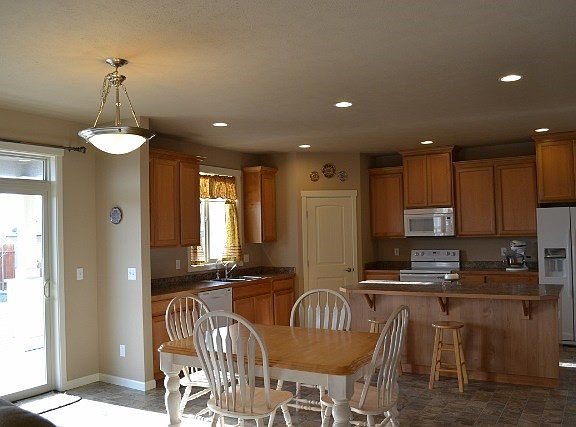 4th image of 5608 Sacramento Dr
