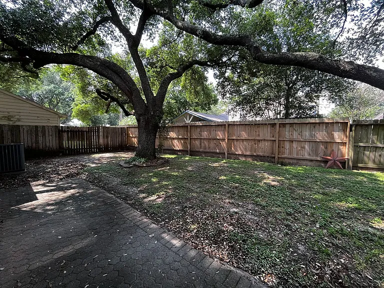 16042 Pinyon Creek Dr — Photo 28