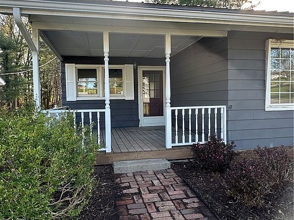 2nd image of 121 Andover Rd