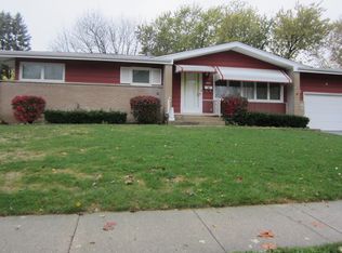 562 S Cedar St, Palatine, IL 60067