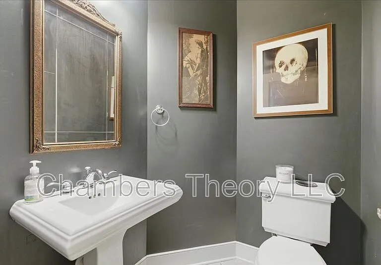 2735 Linden Ln — Photo 15