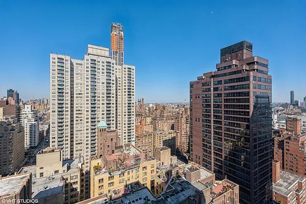 Rented by Compass | media 9