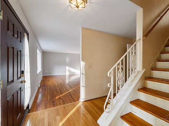 3rd image of 6516 Willowhollow Ln