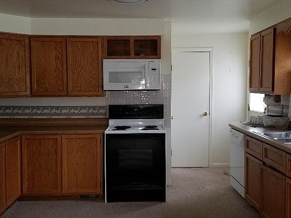 2nd image of 2300 Papin St