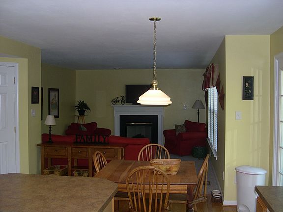 3rd image of 3916 Carlyle Ct