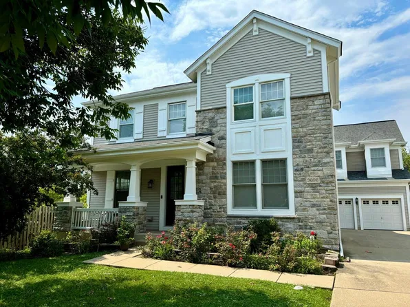 3898 Linneman St, Glenview, IL 60025