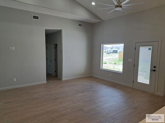 5th image of 7629 Gladiola St