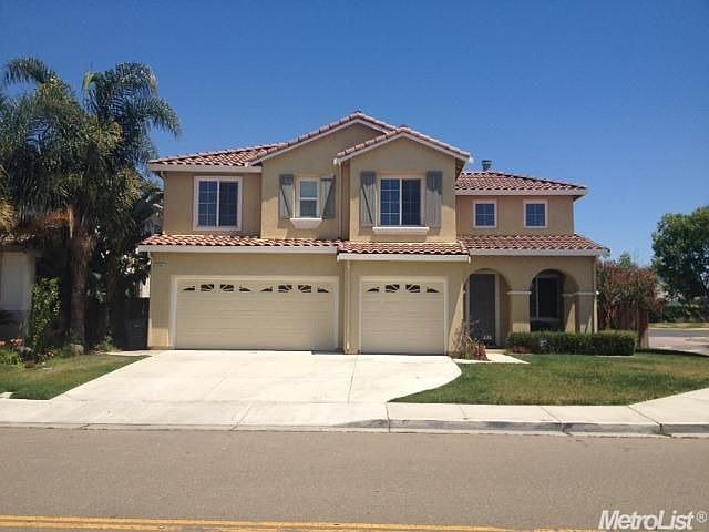 1st image of 290 Portico Ln