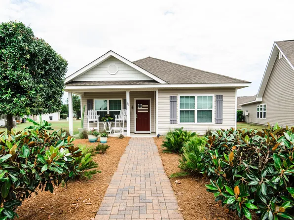 304 Cornelia St, Freeport, FL 32439