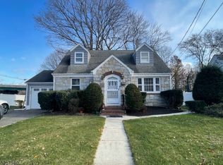 25 Grove St, Clifton, NJ 07013