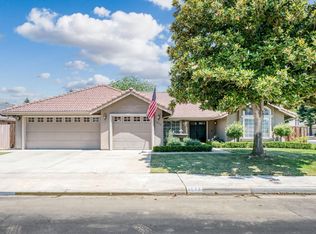 1677 McKelvy Ave, Clovis, CA