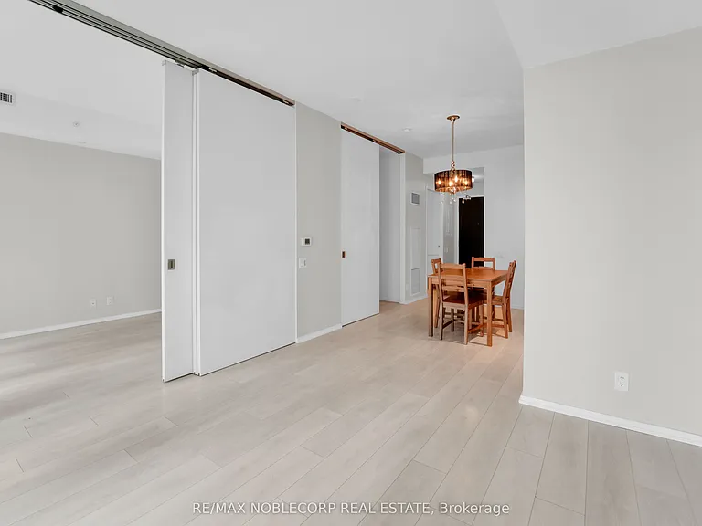 125 Peter St #2111 — Photo 4