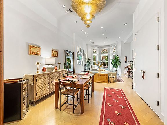 3rd image of 131 W 122nd St #1A
