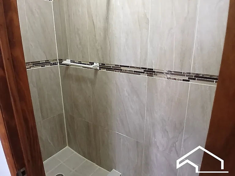 4810 W Barry Ave #G — Photo 10