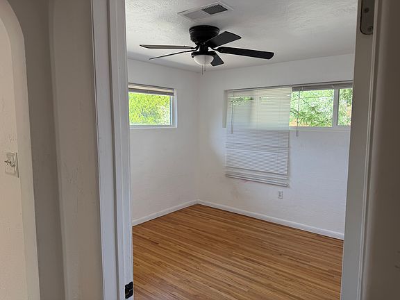 5th image of 708 Cardenas Dr NE