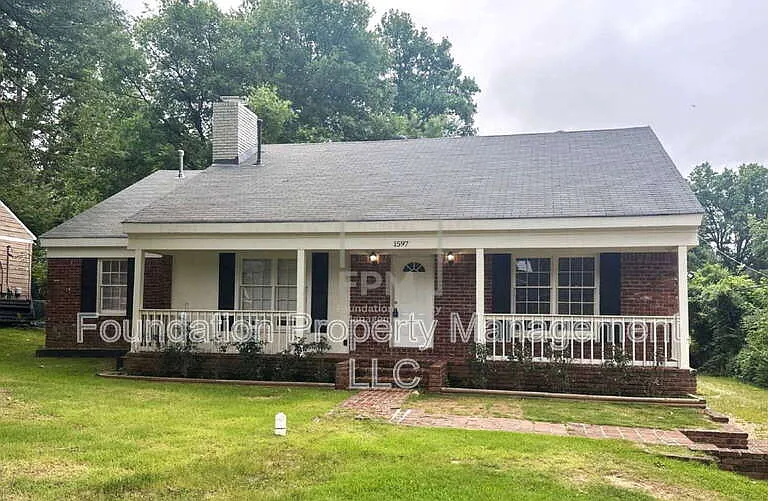 1597 Hutson Rd — Photo 1