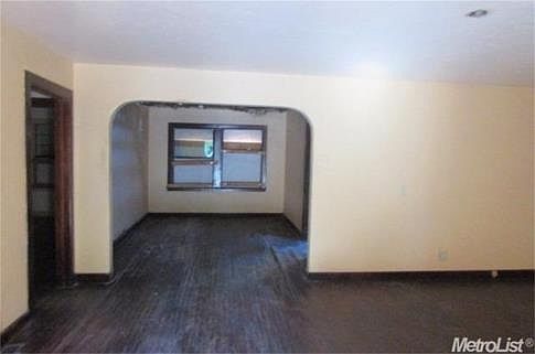 5th image of 1606 S California St