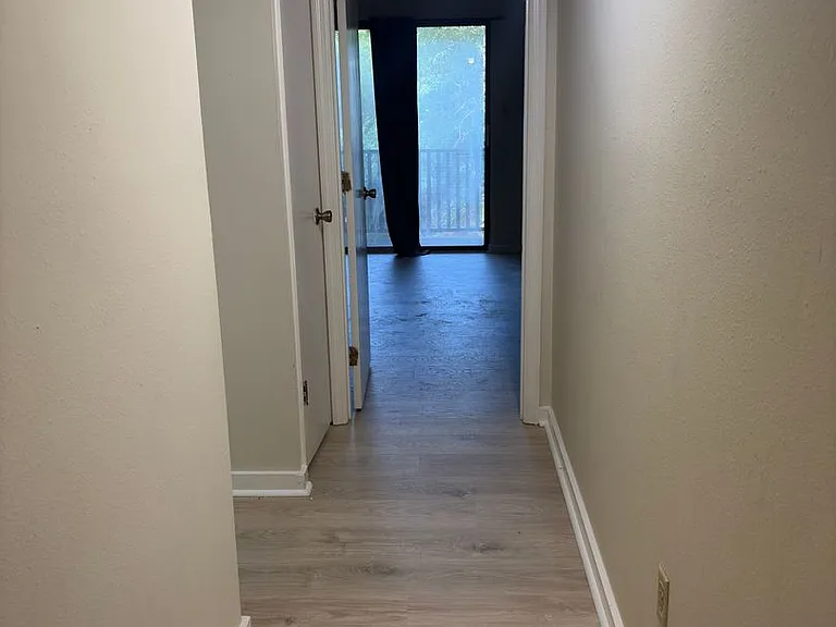 1461 Fisher Ln — Photo 9