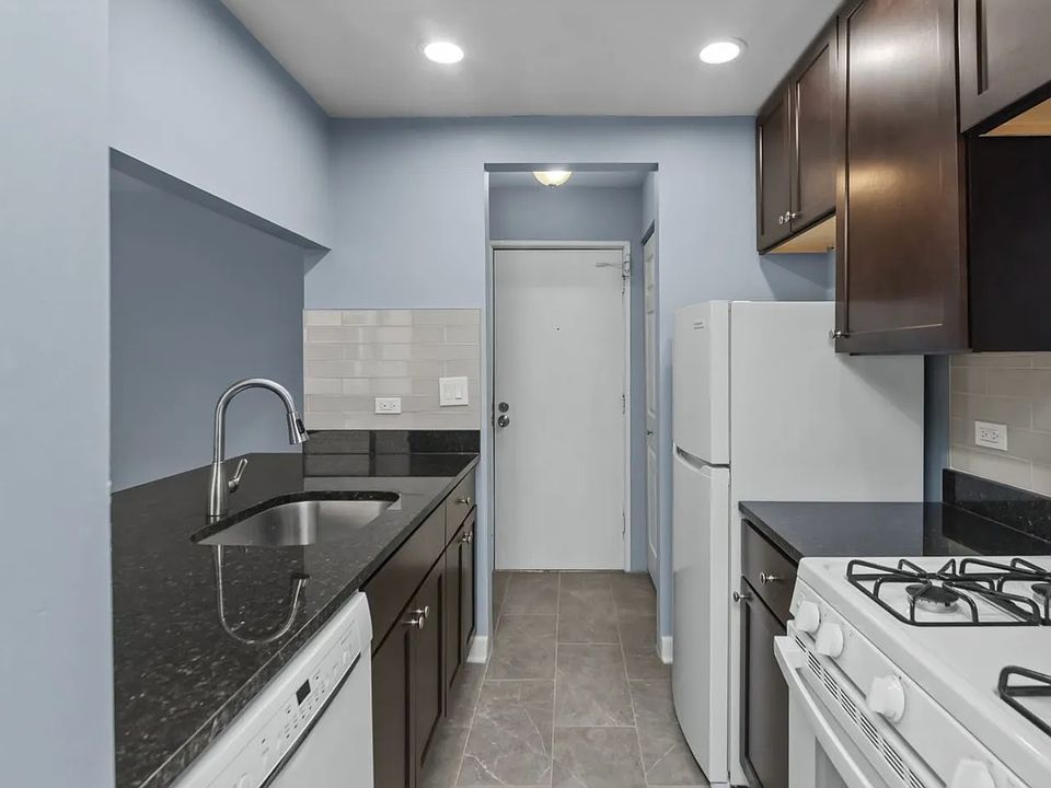 1st image of 661 W Grace St #417