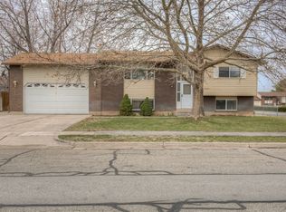 1047 N 575 W, Clinton, UT 84015