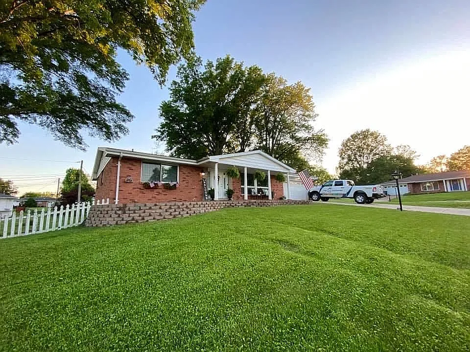 4536 Skyridge Dr photo 1