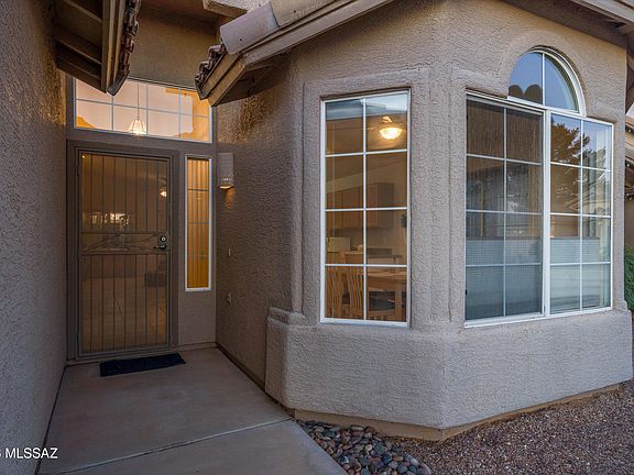 3rd image of 2572 W Bluffs Peak Ct