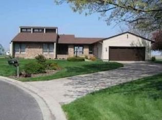 806 9th St, Durant, IA 52747