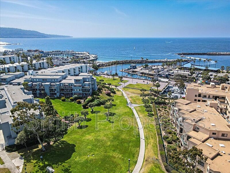 The Village of Redondo Beach, CA: A Comprehensive Guide