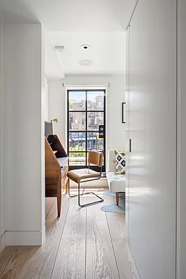 Sold by Compass | media 20