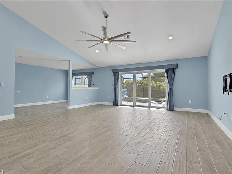 2248 Bonn Ct — Photo 9