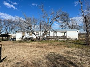 4070 Valley View Dr, Lone Oak, TX 75453