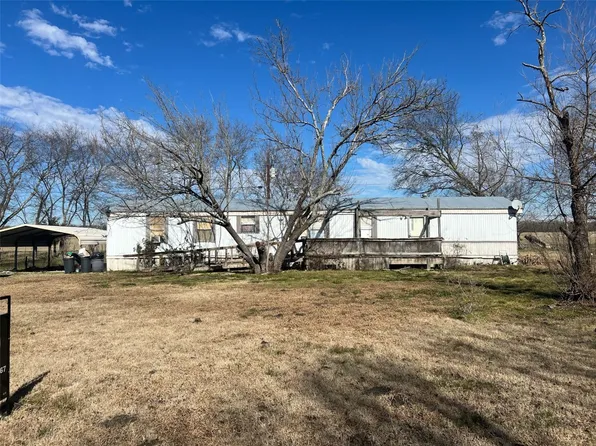 4070 Valley View Dr, Lone Oak, TX 75453