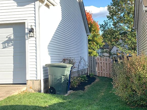 5th image of 7475 Crooked Stick Dr