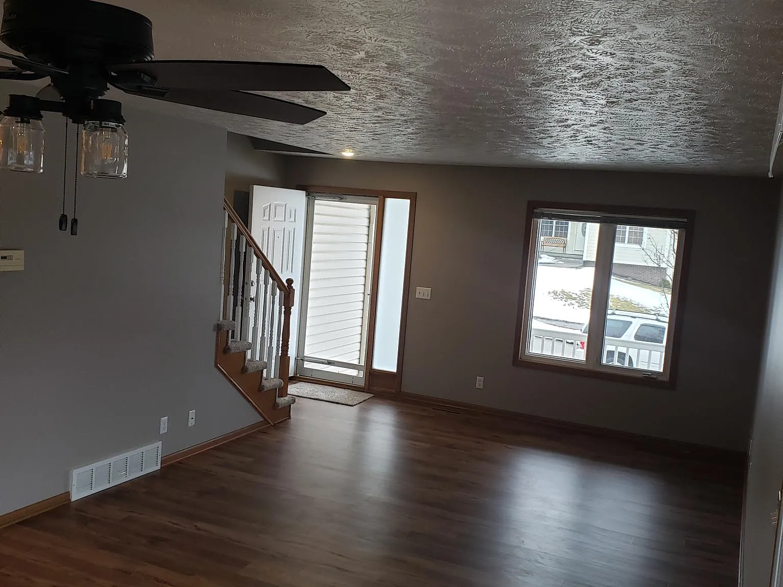 2 bed, 2.5 bath, 1600 sqft, $1,700 — Photo 3