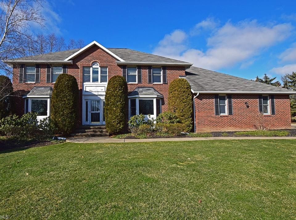 1st image of 2878 Oakwood Dr