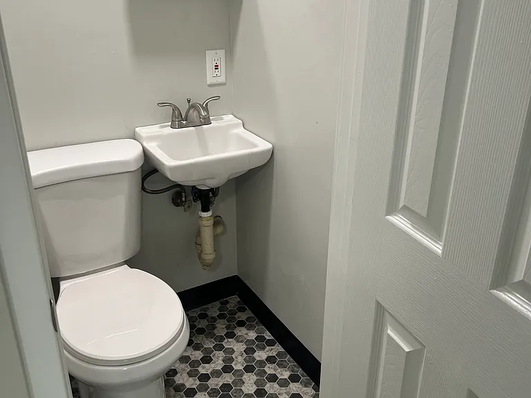 43 Crawford St #2 — Photo 8