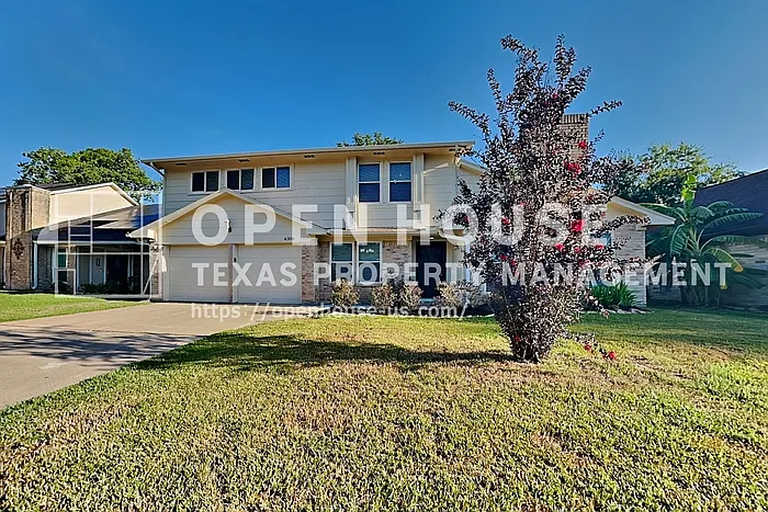 5 bed, 2.5 bath, 2427 sqft, $2,350 — Photo 1