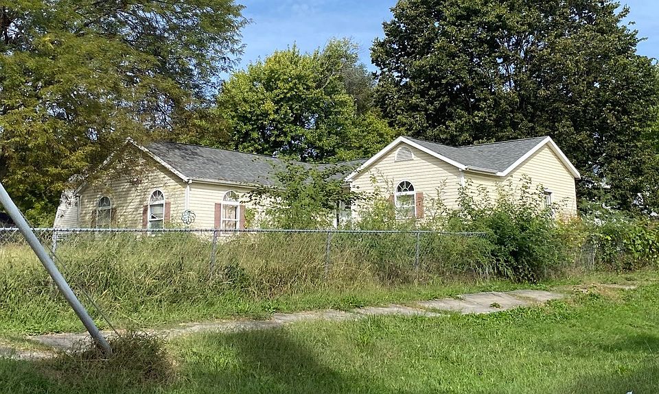 2nd image of 503 N 3rd St