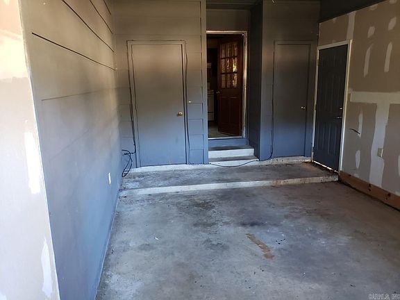 3rd image of 5517 Granby Rd