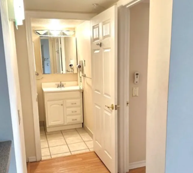 919 Villa Cir #919 — Photo 9