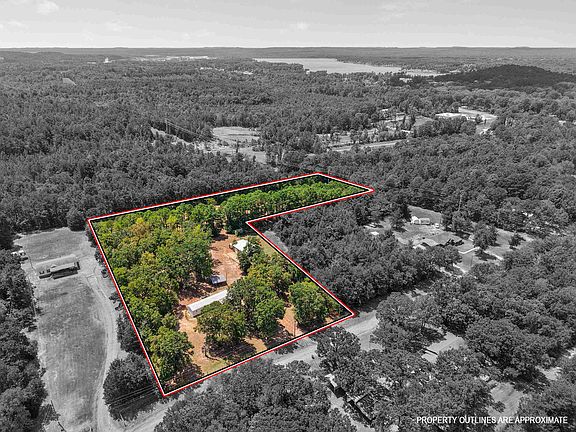 3rd image of 306 Forrest Hill Rd