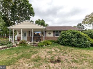 210 Ann Ln, Warminster, PA