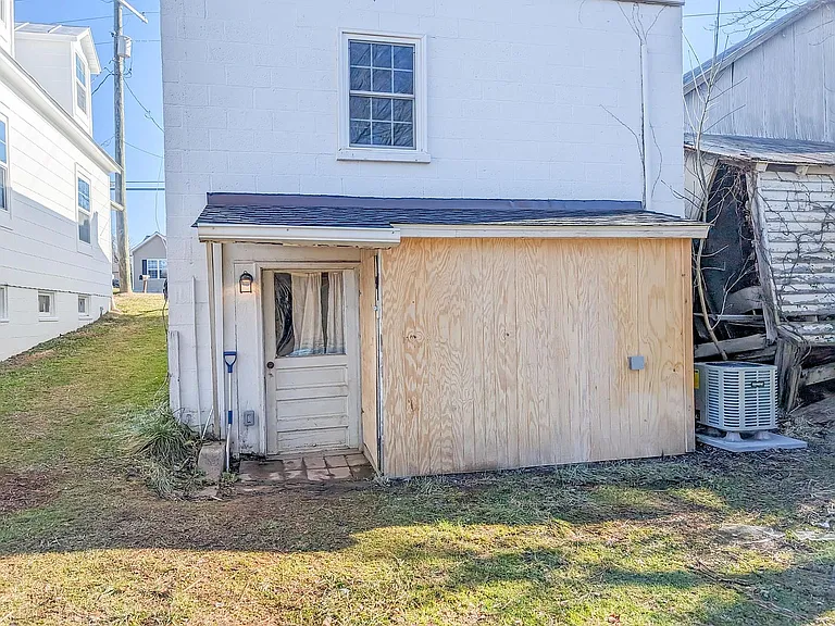 53 Madison Rd — Photo 3